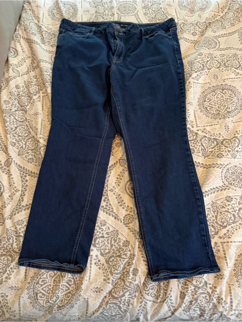 Old Navy Women's Navy Straight-Leg Jeans